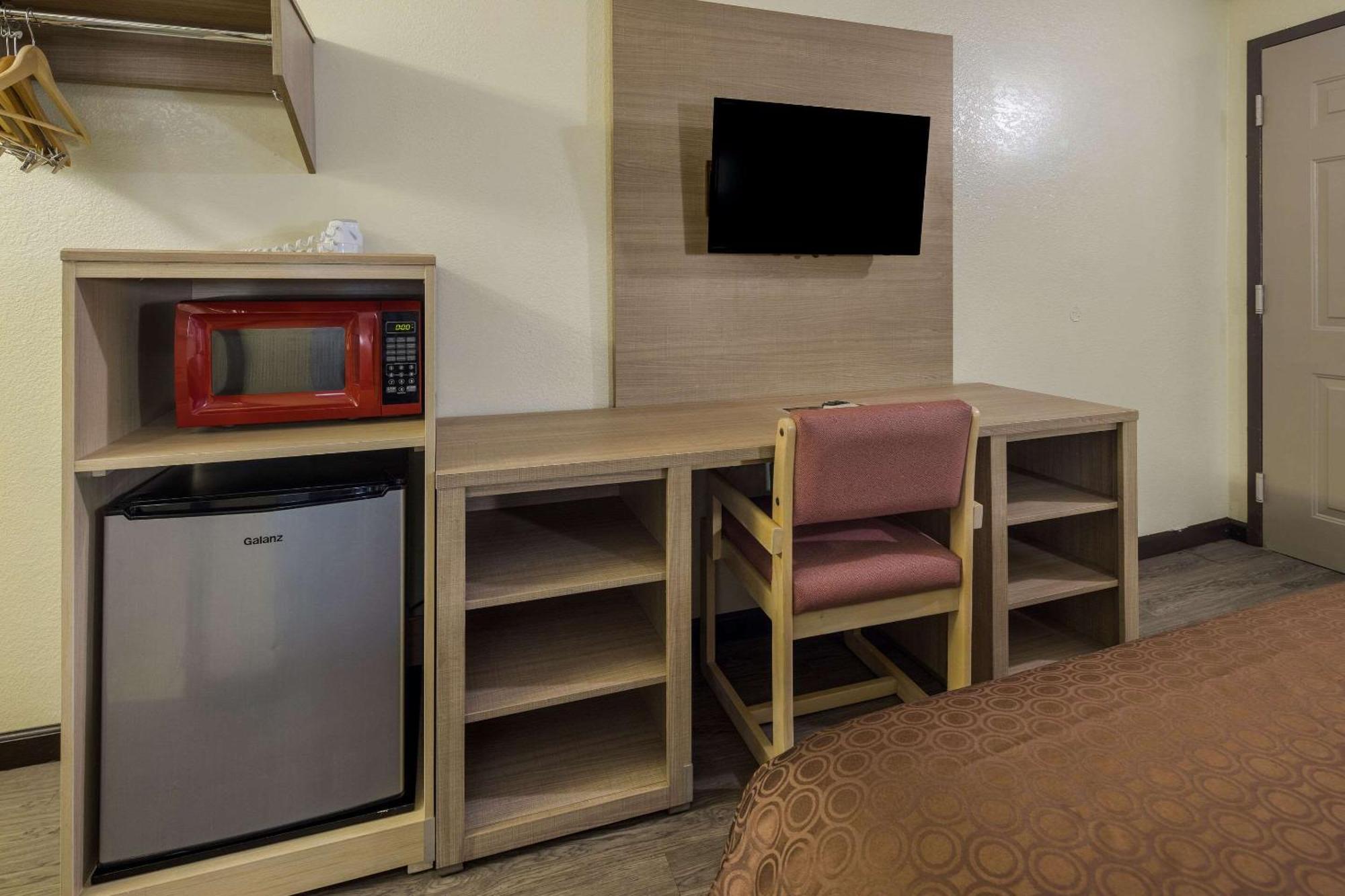 Rodeway Inn Elkton Ngoại thất bức ảnh