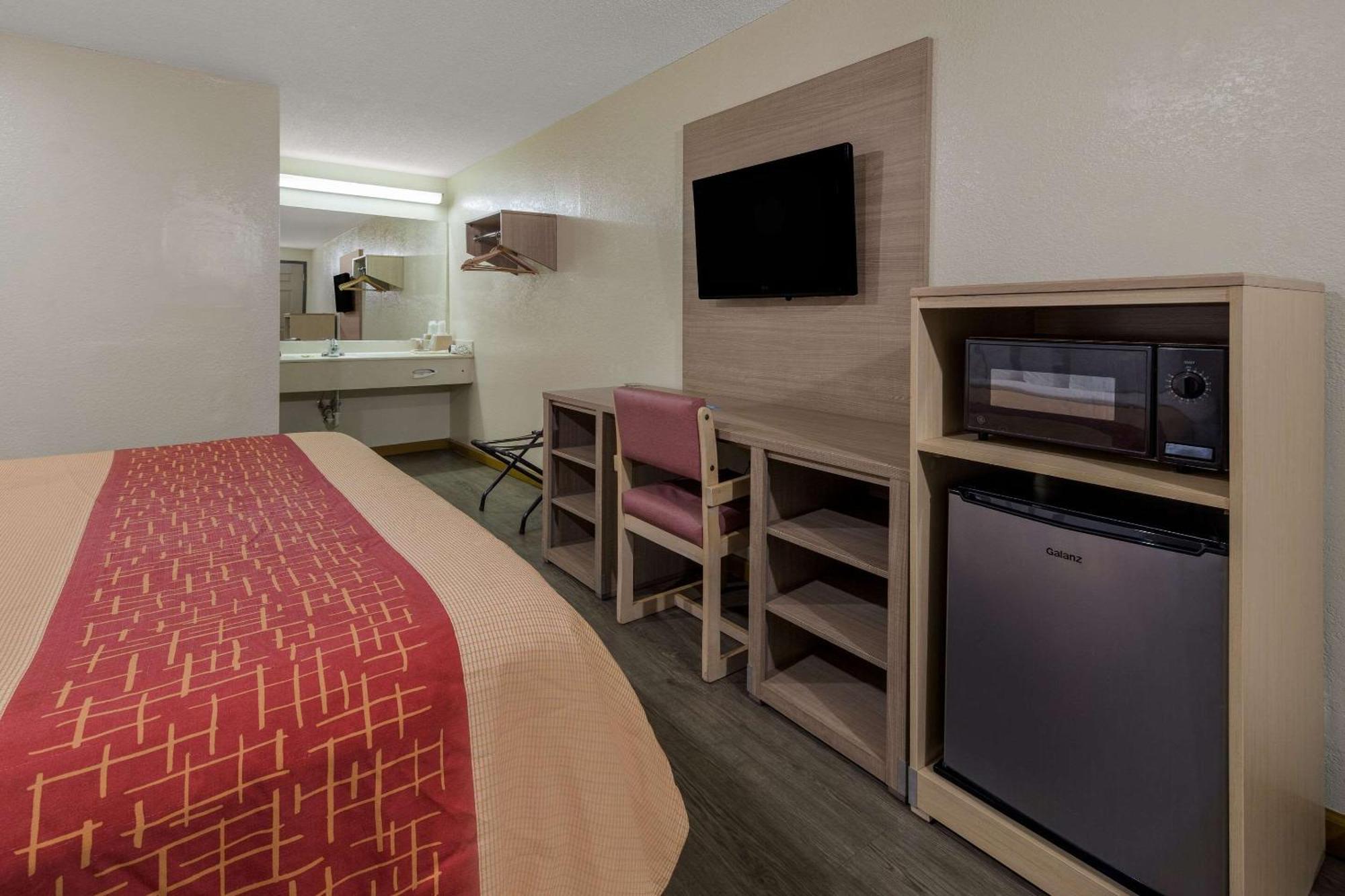 Rodeway Inn Elkton Ngoại thất bức ảnh