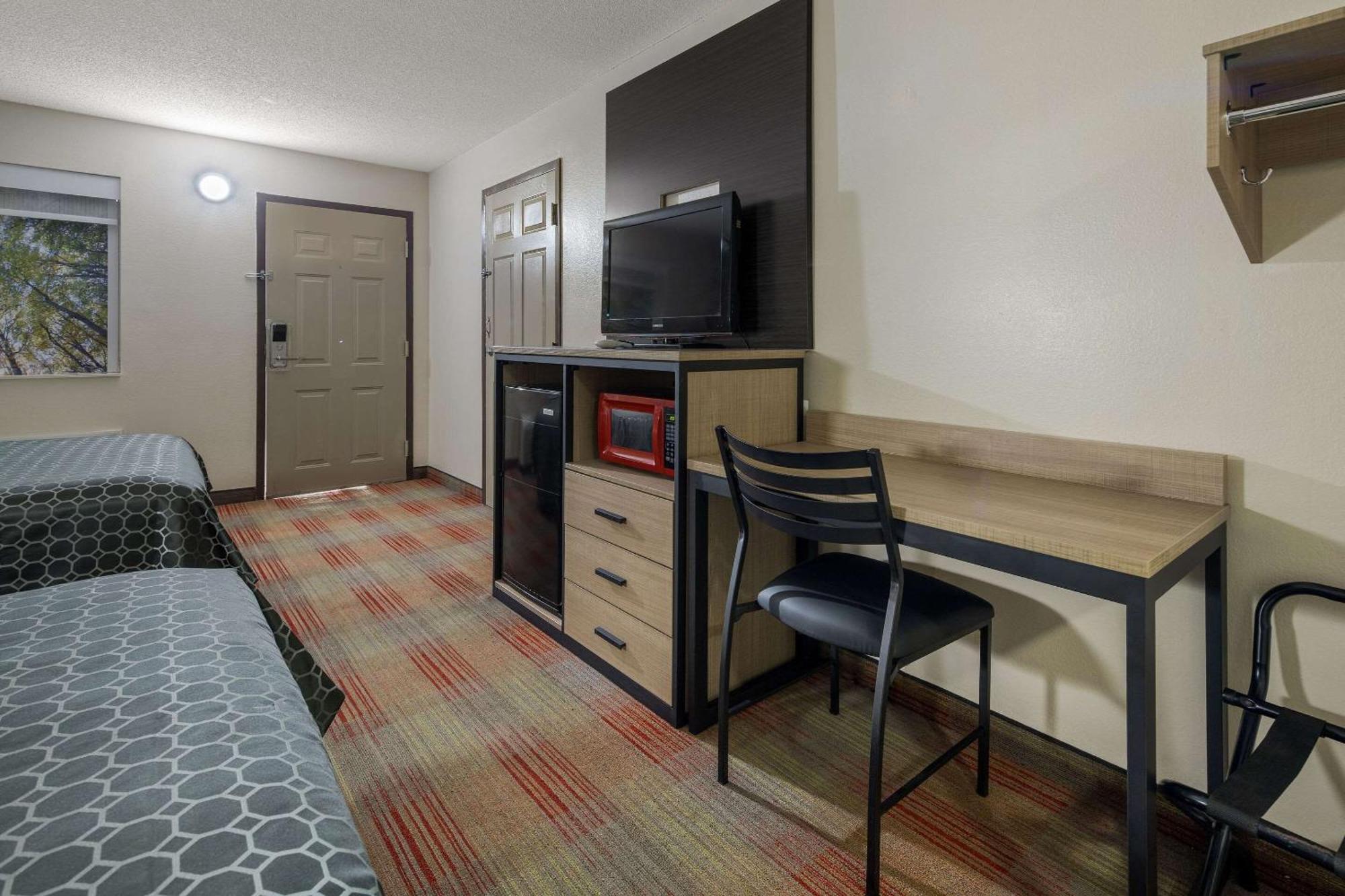 Rodeway Inn Elkton Ngoại thất bức ảnh